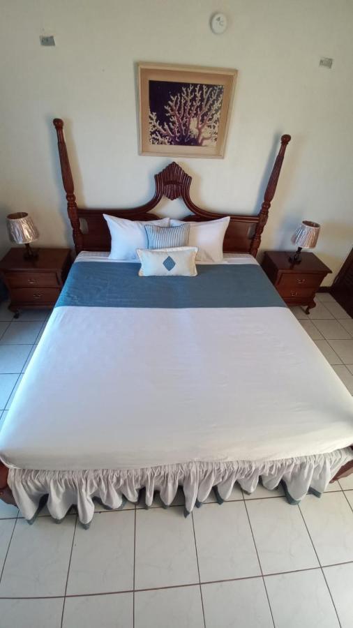 Fisherman'S Inn Hotel Florence Hall 외부 사진