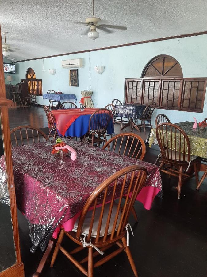 Fisherman'S Inn Hotel Florence Hall 외부 사진