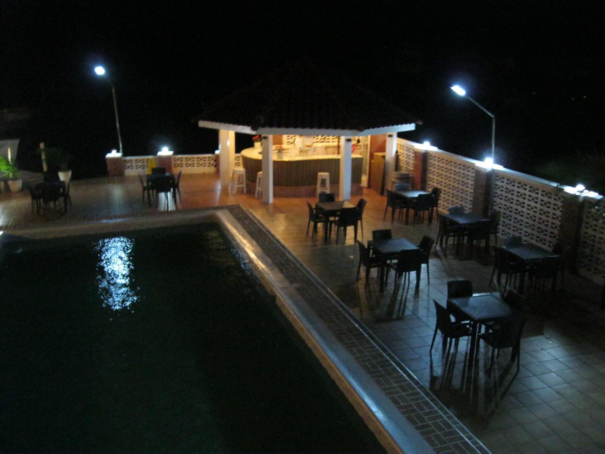 Fisherman'S Inn Hotel Florence Hall 외부 사진
