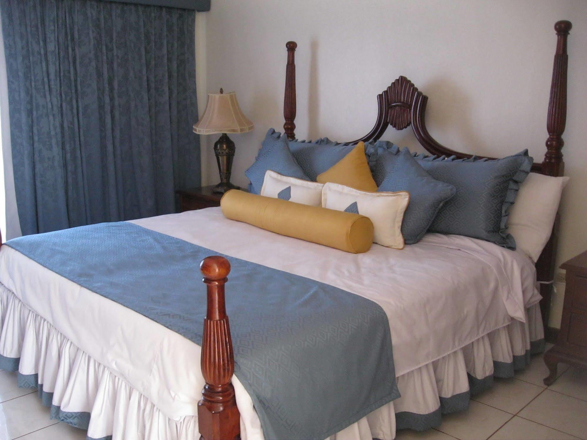 Fisherman'S Inn Hotel Florence Hall 외부 사진